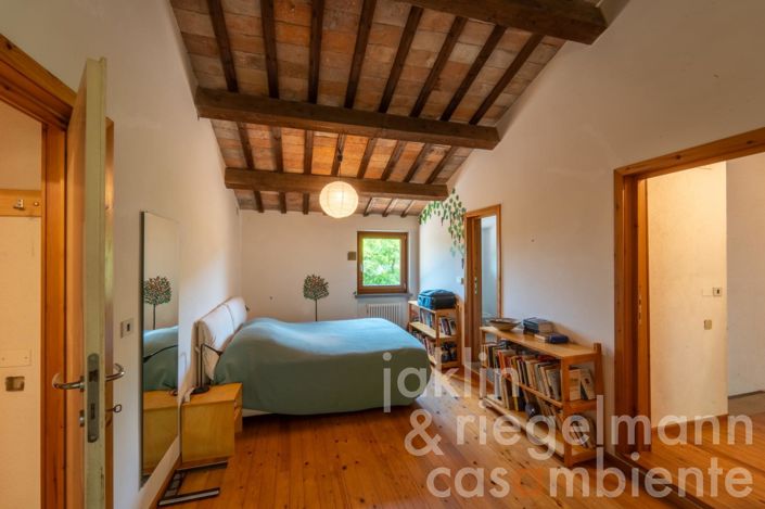 Image No.40-5 Bed Country House for sale