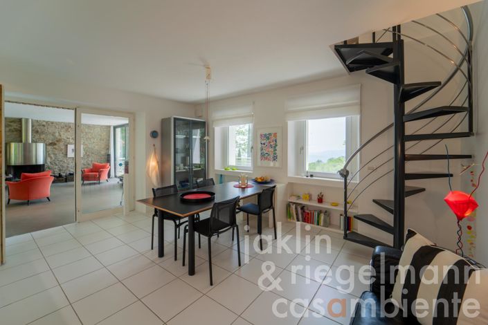 Image No.26-2 Bed Country House for sale