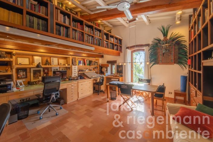 Image No.44-5 Bed Country House for sale