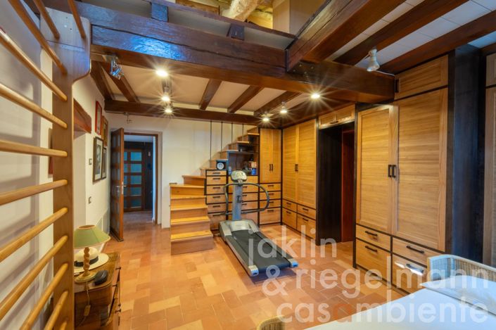 Image No.45-5 Bed Country House for sale