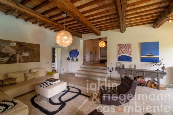 Image No.31-5 Bed Country House for sale