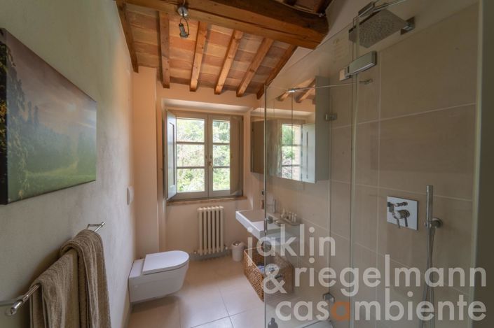 Image No.49-5 Bed Country House for sale