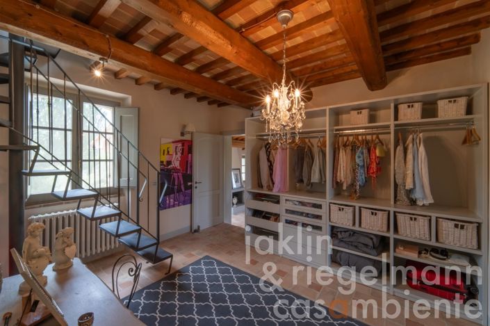 Image No.52-5 Bed Country House for sale