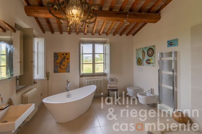 Image No.54-5 Bed Country House for sale