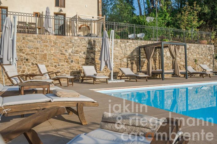 Image No.11-6 Bed Country House for sale