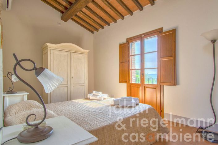 Image No.37-6 Bed Country House for sale