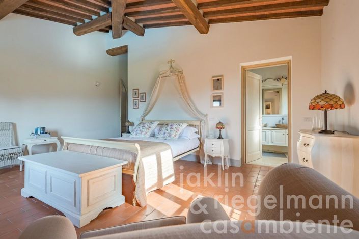 Image No.53-6 Bed Country House for sale