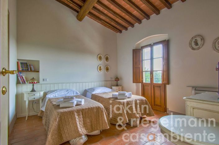 Image No.58-6 Bed Country House for sale