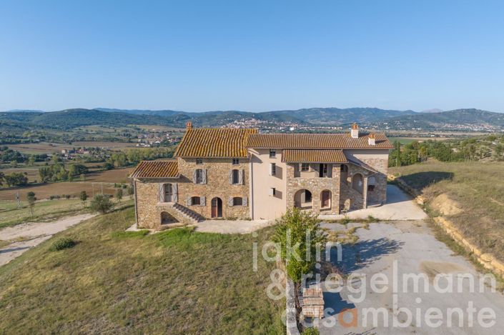 Image No.23-8 Bed Farmhouse for sale