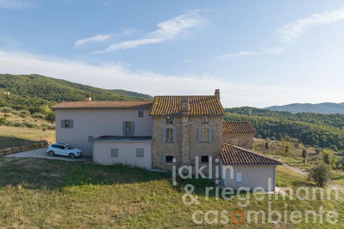 Image No.30-8 Bed Farmhouse for sale