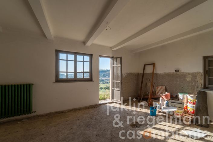 Image No.37-8 Bed Farmhouse for sale