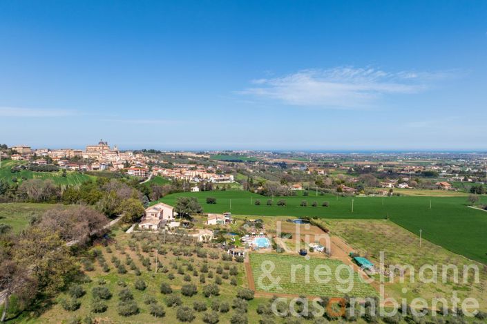 Image No.13-14 Bed Farmhouse for sale