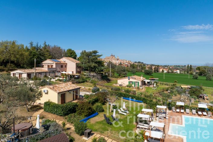 Image No.17-14 Bed Farmhouse for sale