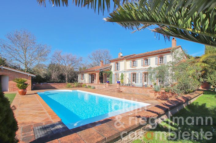 Image No.1-5 Bed Country House for sale