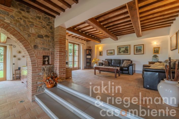 Image No.22-4 Bed Country House for sale