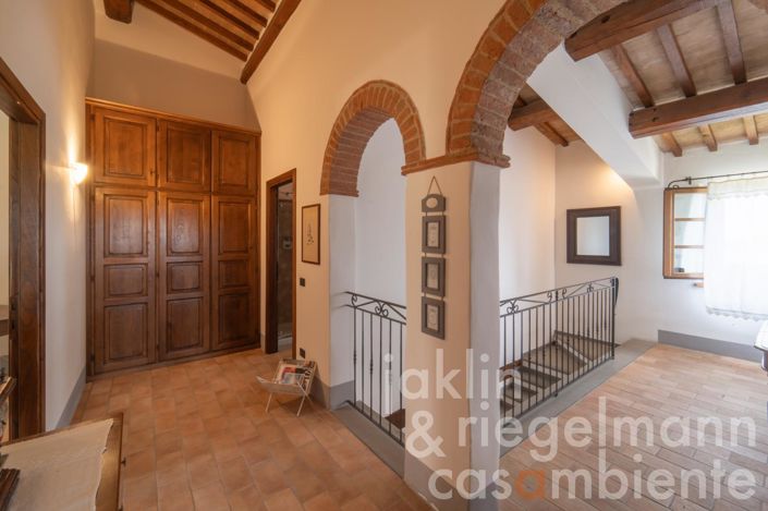 Image No.30-4 Bed Country House for sale