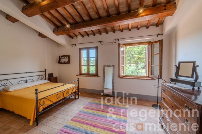 Image No.33-4 Bed Country House for sale