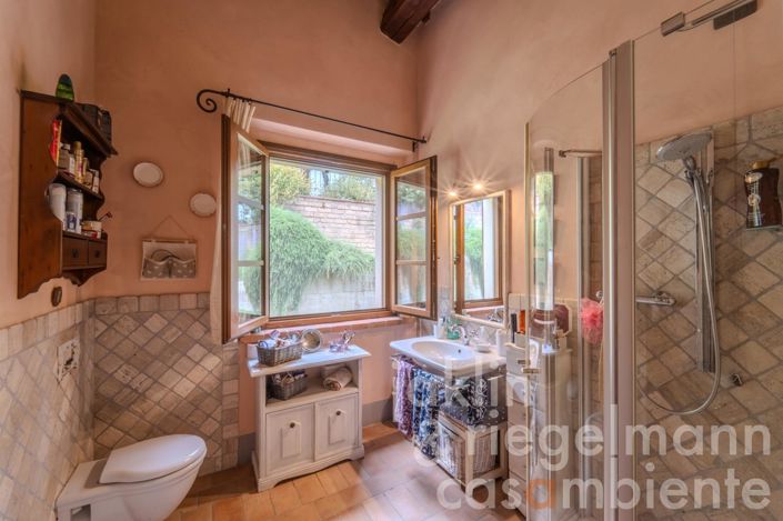 Image No.36-4 Bed Country House for sale