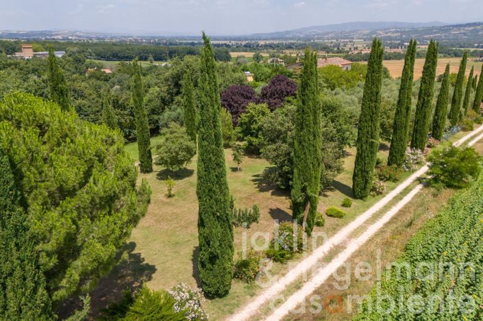 Image No.19-10 Bed Country House for sale