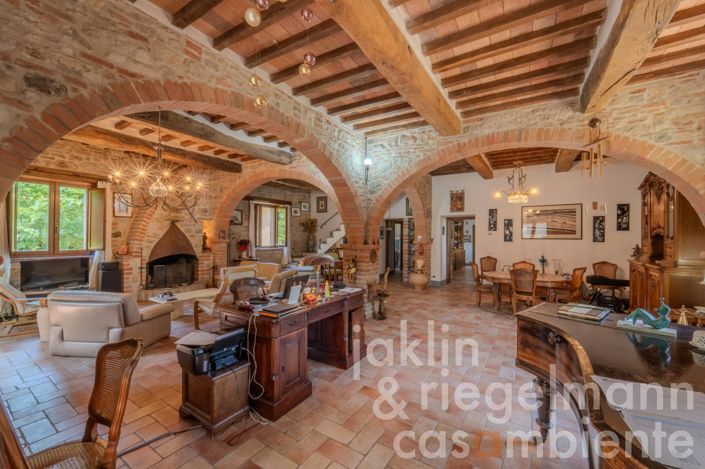 Image No.22-10 Bed Country House for sale