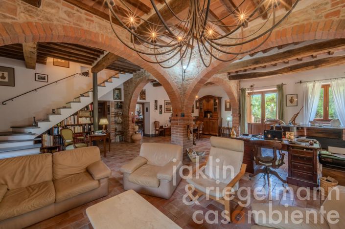 Image No.23-10 Bed Country House for sale