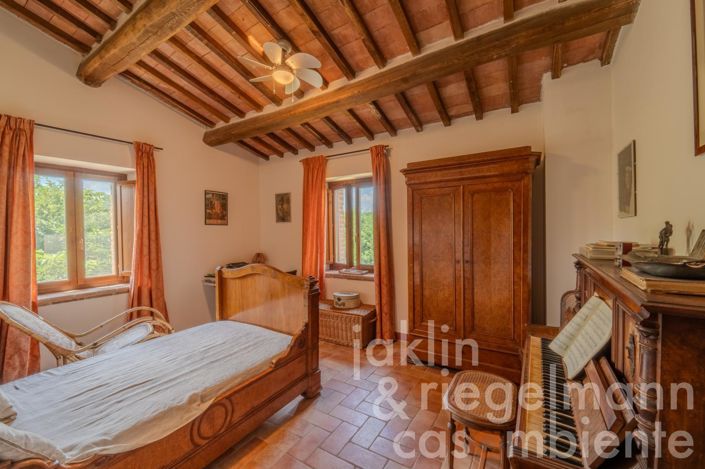 Image No.32-10 Bed Country House for sale