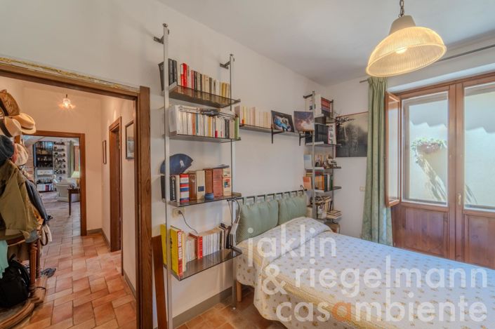 Image No.54-10 Bed Country House for sale