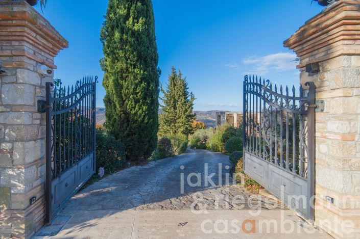 Image No.3-5 Bed Country House for sale