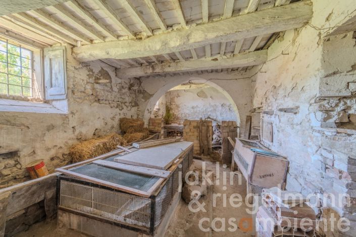 Image No.23-6 Bed Country House for sale