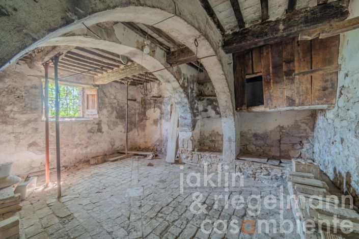 Image No.24-6 Bed Country House for sale