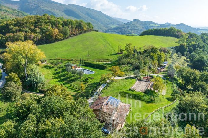 Image No.11-6 Bed Country House for sale