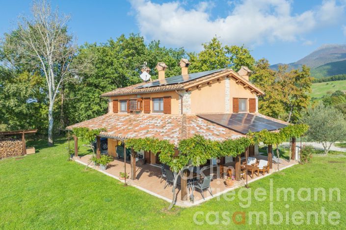 Image No.18-6 Bed Country House for sale