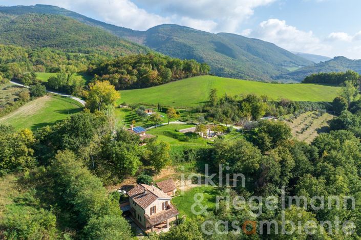 Image No.6-6 Bed Country House for sale