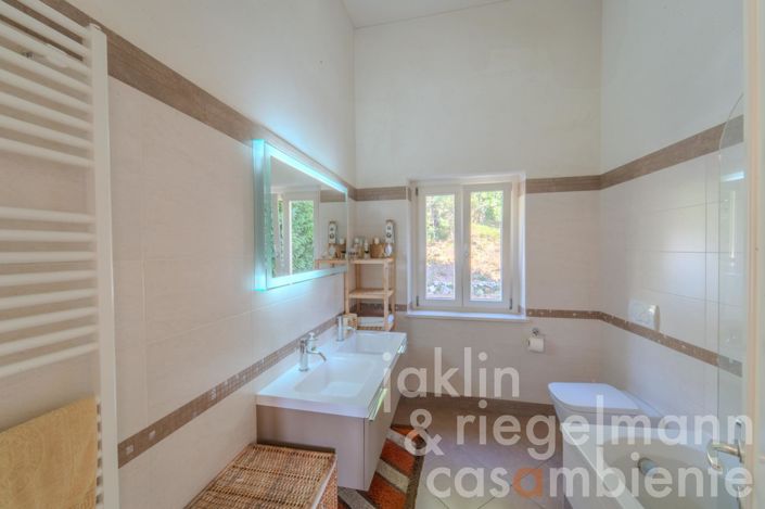 Image No.52-6 Bed Country House for sale