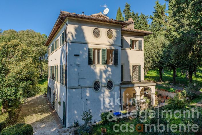 Image No.2-6 Bed Country House for sale