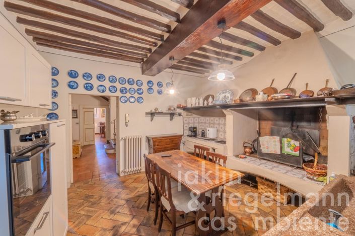 Image No.22-6 Bed Country House for sale