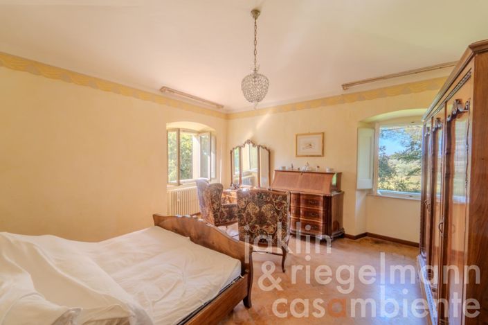 Image No.39-6 Bed Country House for sale