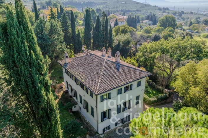 Image No.6-6 Bed Country House for sale