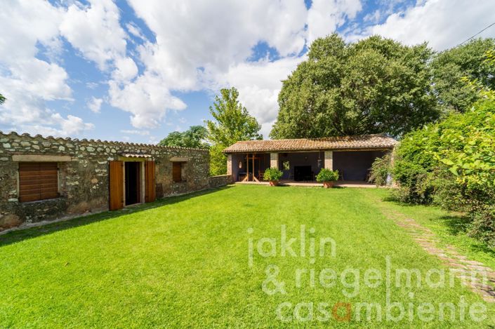 Image No.31-8 Bed Country House for sale