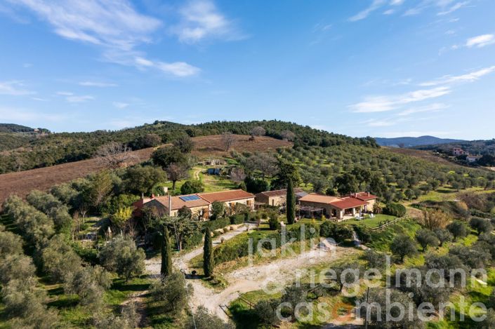 Image No.2-9 Bed Farmhouse for sale