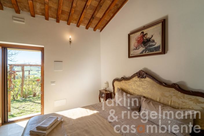 Image No.37-9 Bed Farmhouse for sale