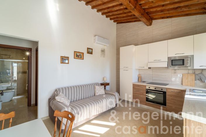 Image No.40-9 Bed Farmhouse for sale