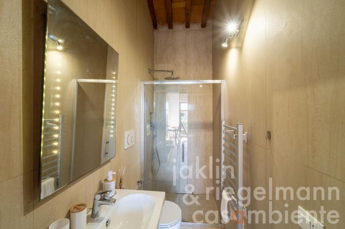 Image No.41-9 Bed Farmhouse for sale