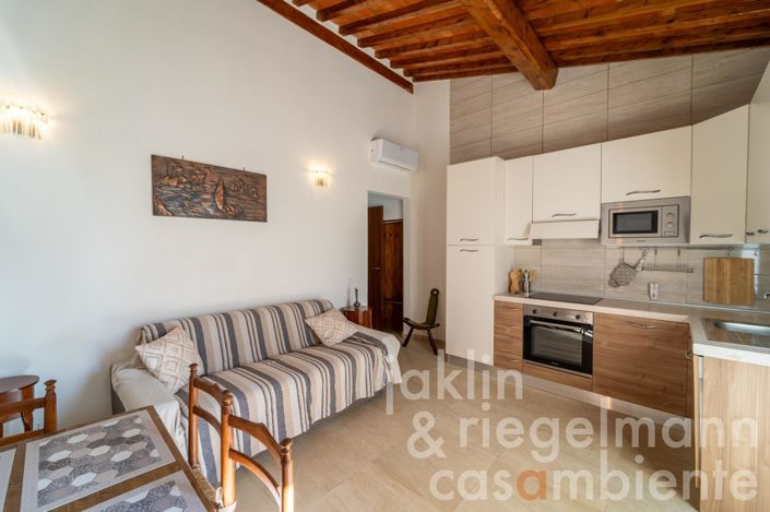 Image No.44-9 Bed Farmhouse for sale