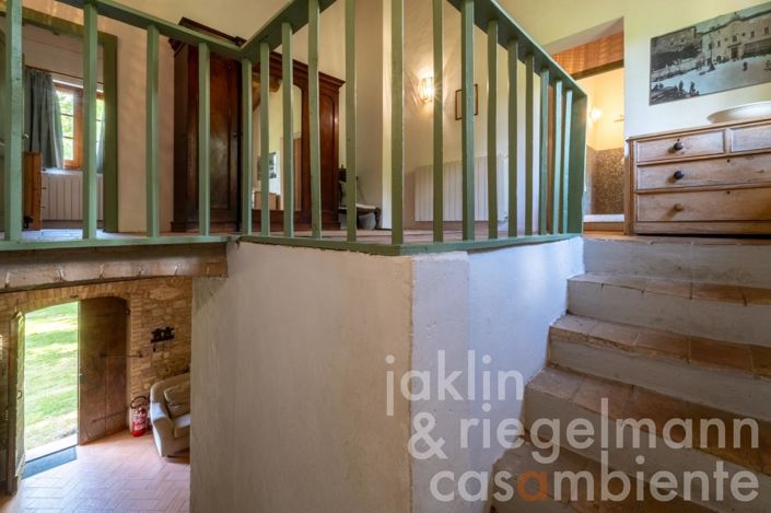 Image No.25-5 Bed Country House for sale