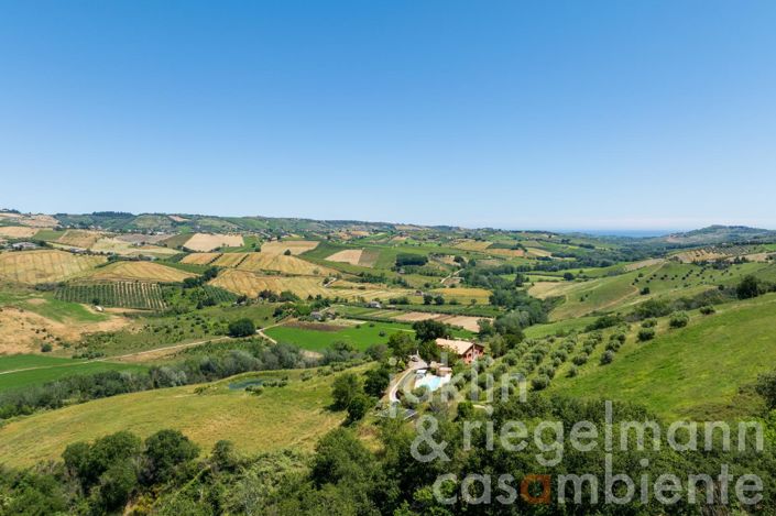 Image No.19-8 Bed Country House for sale