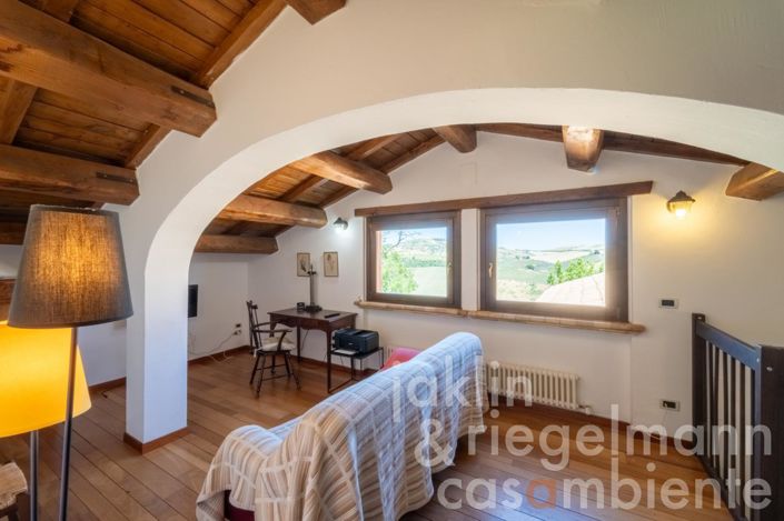 Image No.59-8 Bed Country House for sale