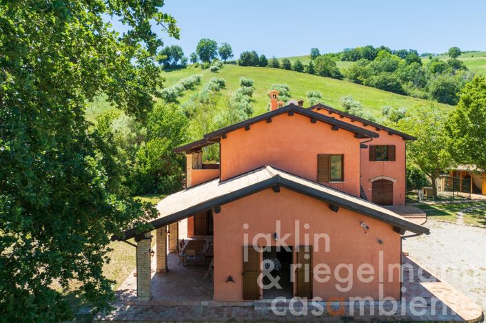 Image No.10-8 Bed Country House for sale