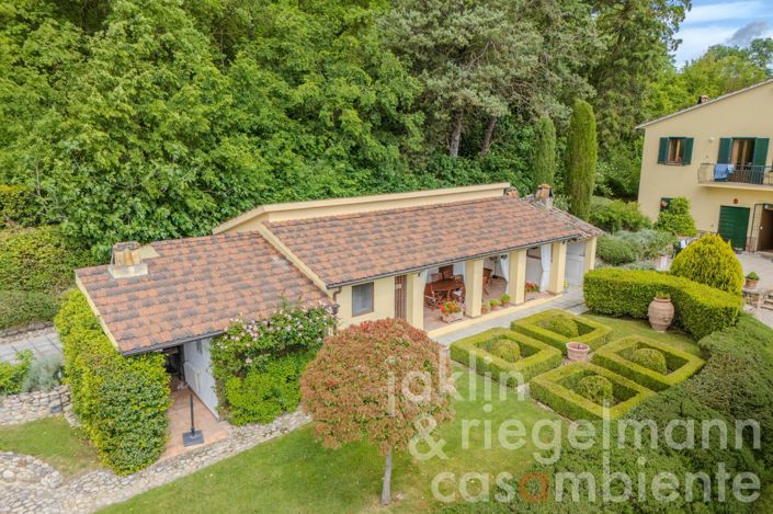 Image No.11-3 Bed Country House for sale