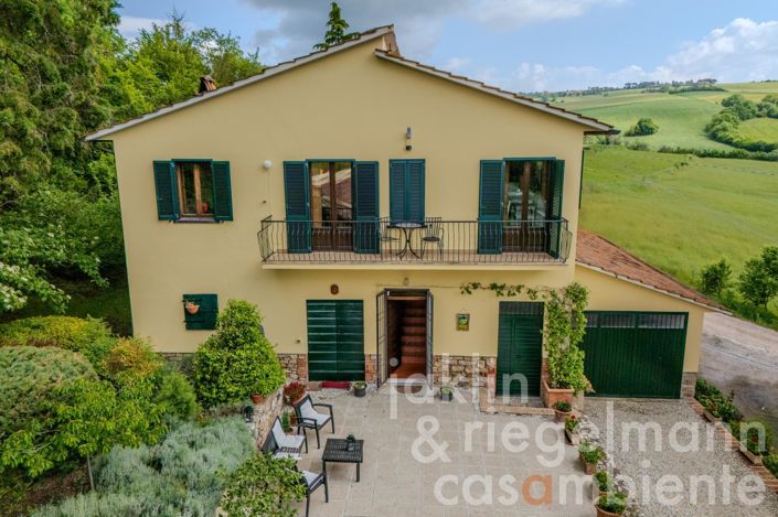 Image No.14-3 Bed Country House for sale